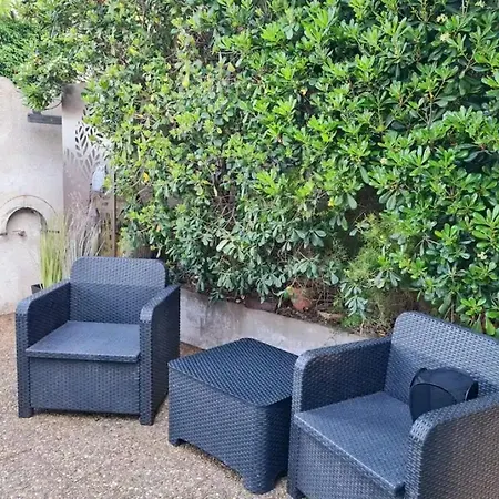 Semesterbostad Maisonnette Saint Clair, La Vie Est Belle! *